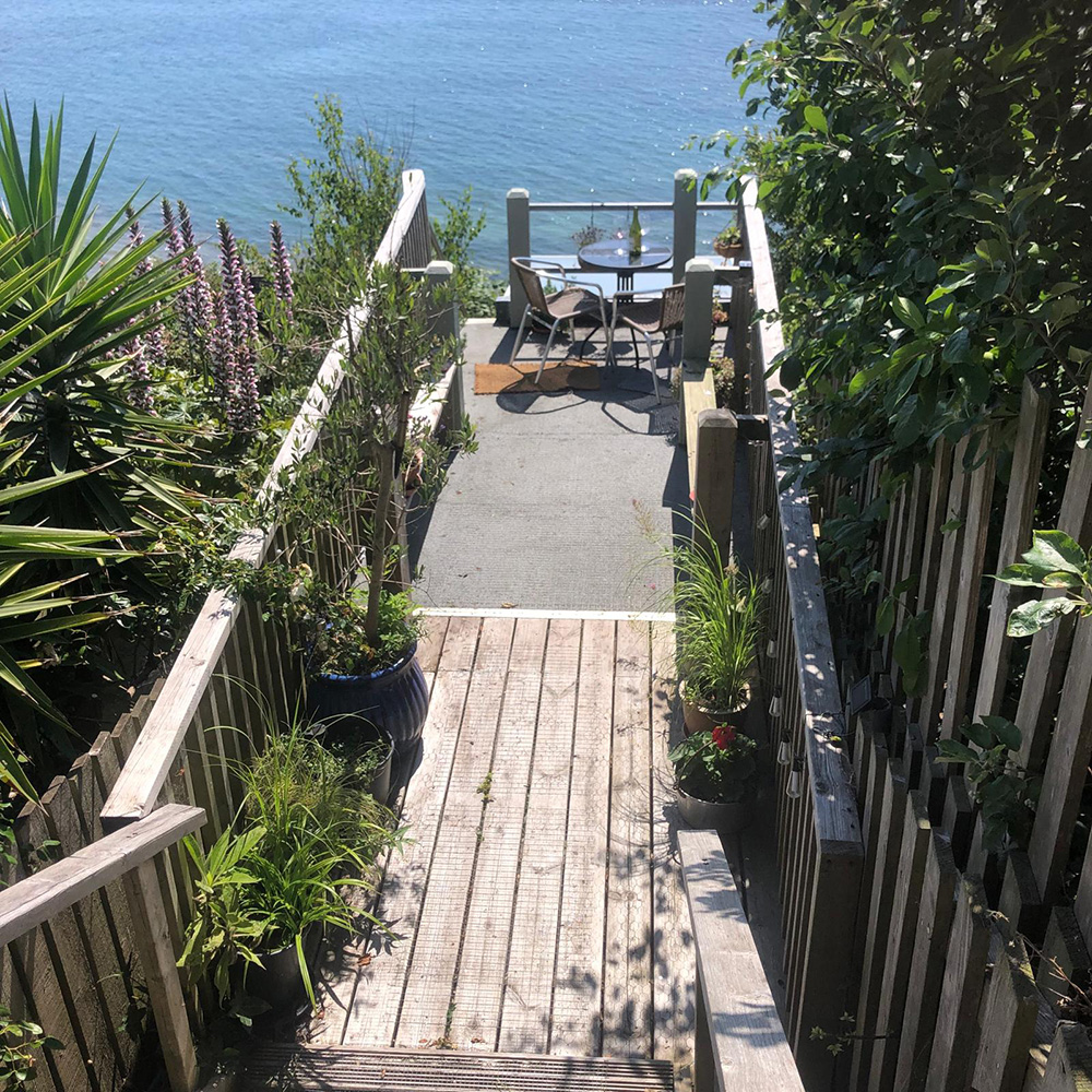 Clifftop Deck - Accommodation Lyme Regis